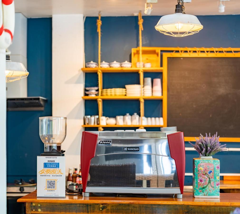 Meow Cafe & Hotel Patong Экстерьер фото